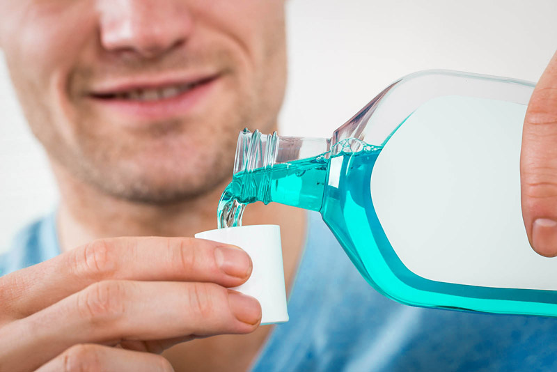 mouthwash, pour-homo